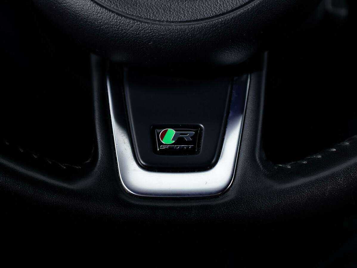 Jaguar XF б/у, 2017, Автоматическая. Фото: #15