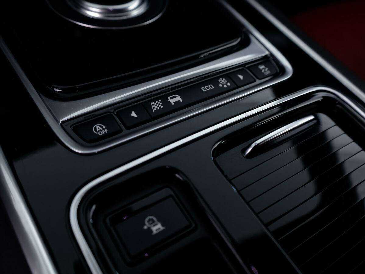 Jaguar XF б/у, 2017, Автоматическая. Фото: #22