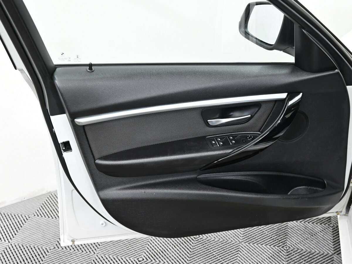 BMW 3 серии б/у, 2016, Автоматическая. Фото: #8