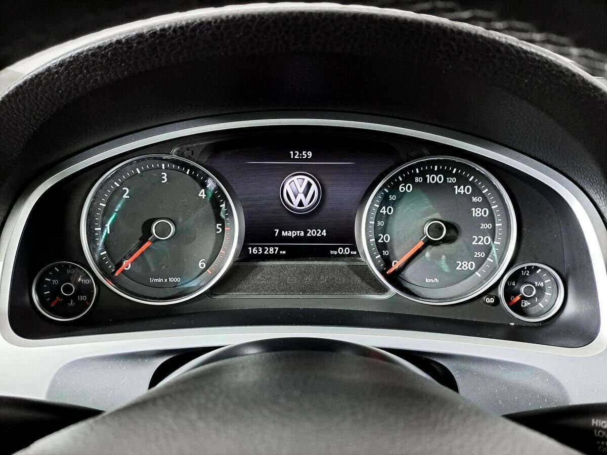 Volkswagen Touareg б/у, 2012, Автоматическая. Фото: #10