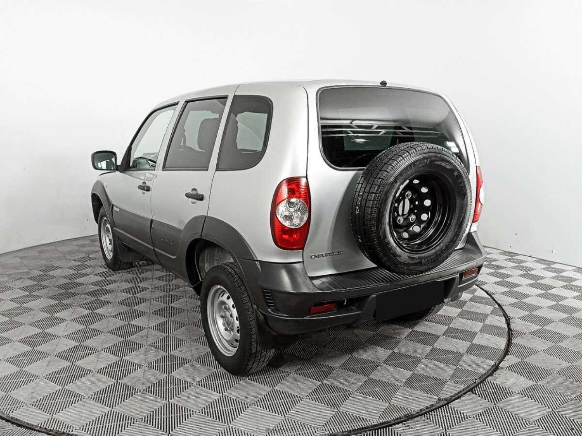 Chevrolet Niva б/у, 2017, Механическая. Фото: #6