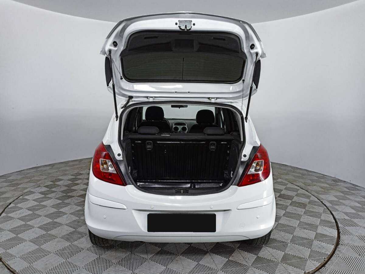 Opel Corsa б/у, 2013, Роботизированная. Фото: #9