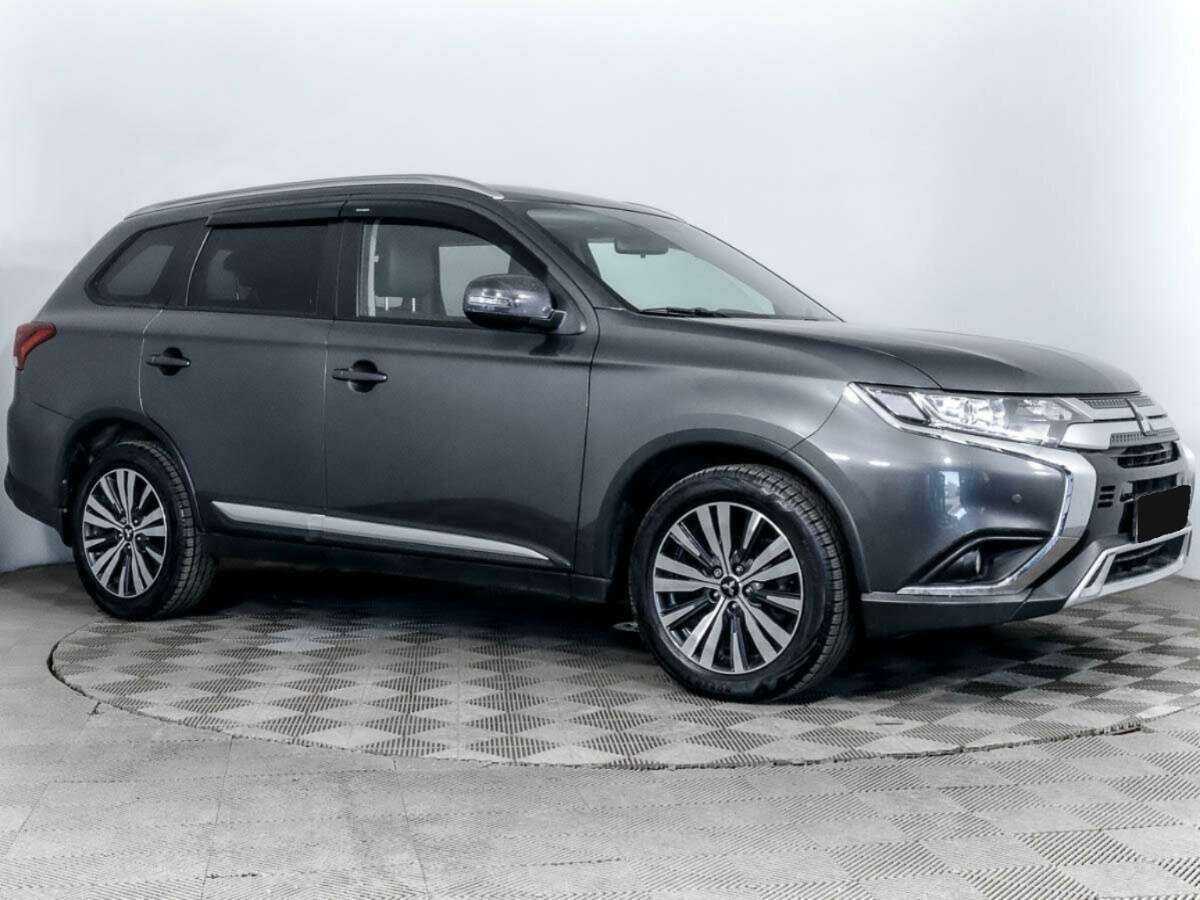 Mitsubishi Outlander б/у, 2019, Вариатор. Фото: #2