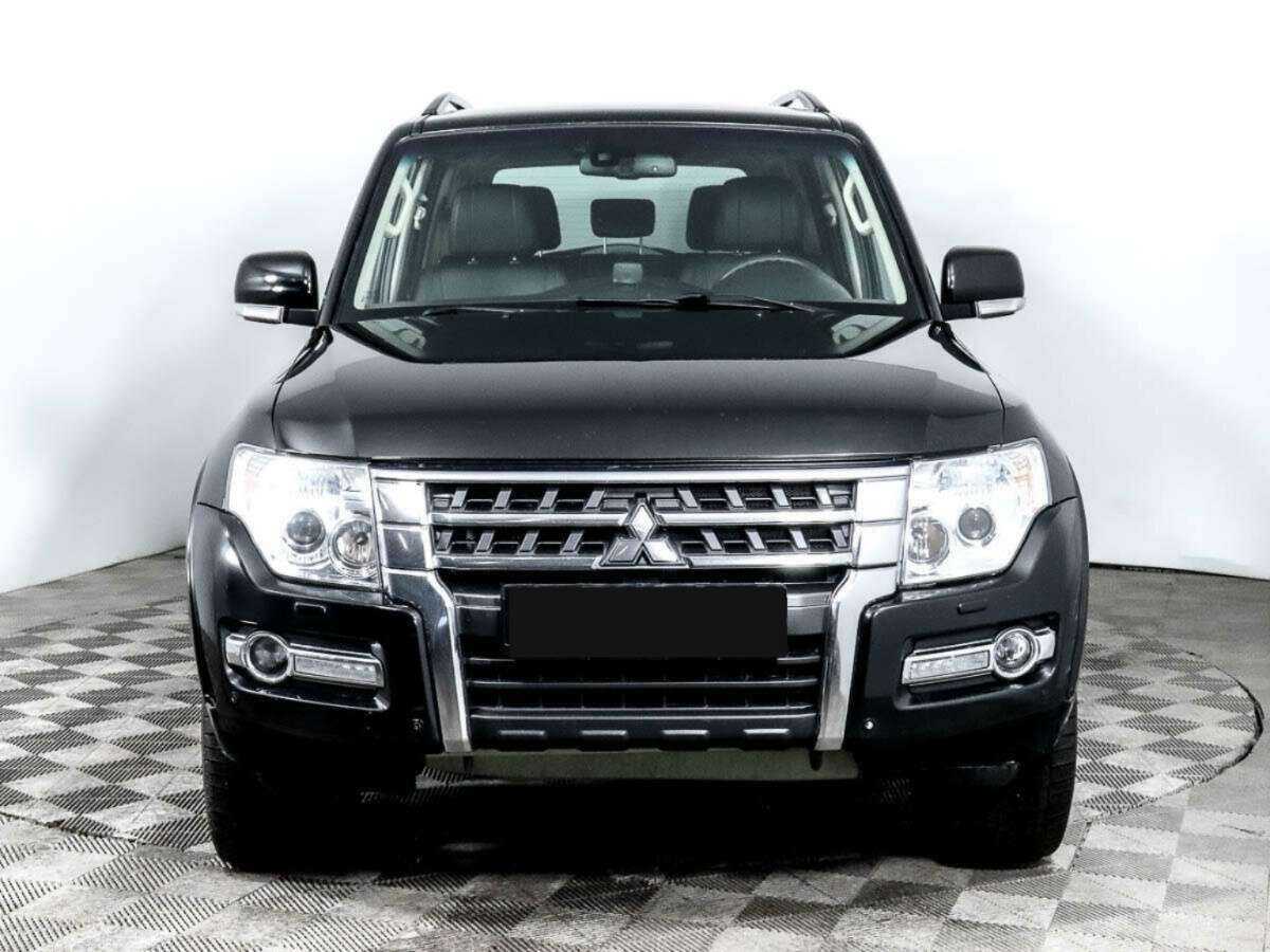 Mitsubishi Pajero б/у, 2017, Автоматическая. Фото: #1