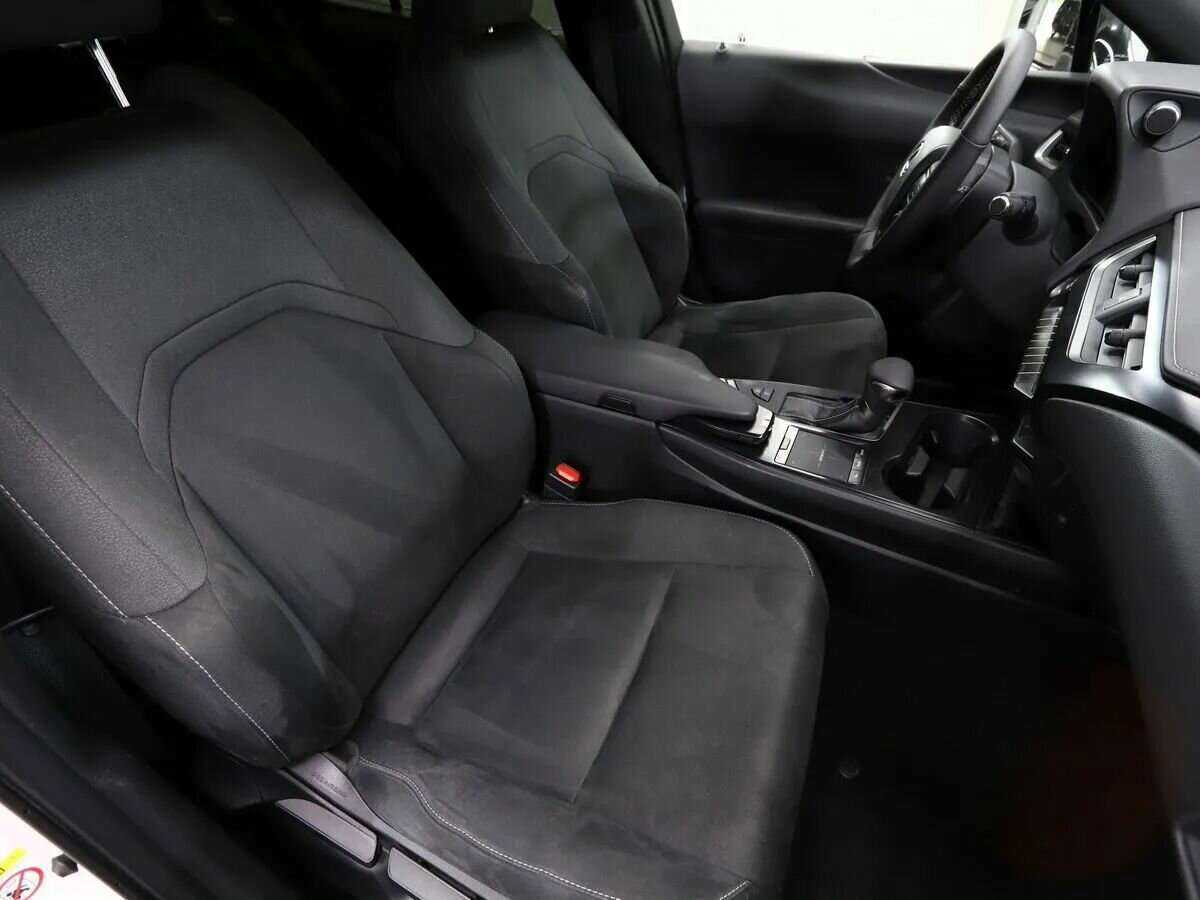 Lexus UX б/у, 2019, Вариатор. Фото: #12