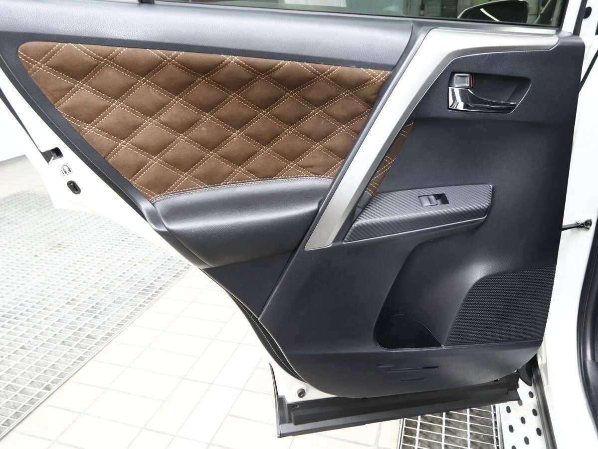 Toyota RAV4 б/у, 2014, Автоматическая. Фото: #20