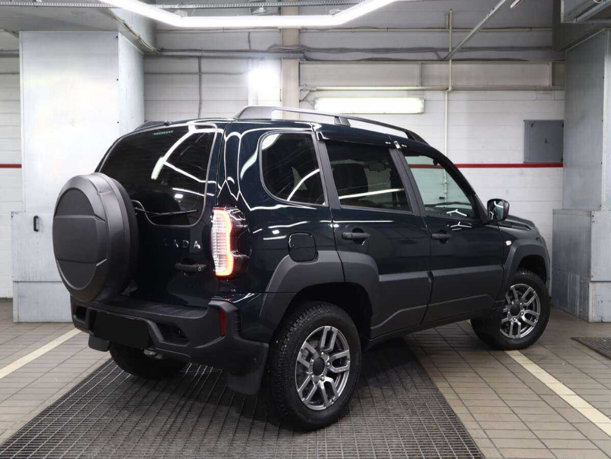 Lada (ВАЗ) Niva б/у, 2023, Механическая. Фото: #1