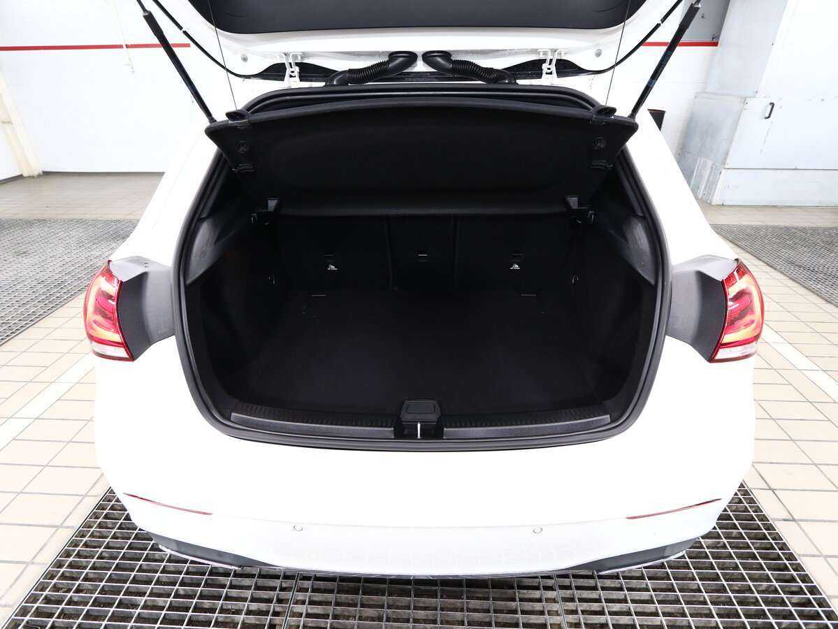 Mercedes-Benz A-Класс б/у, 2019, Роботизированная. Фото: #4