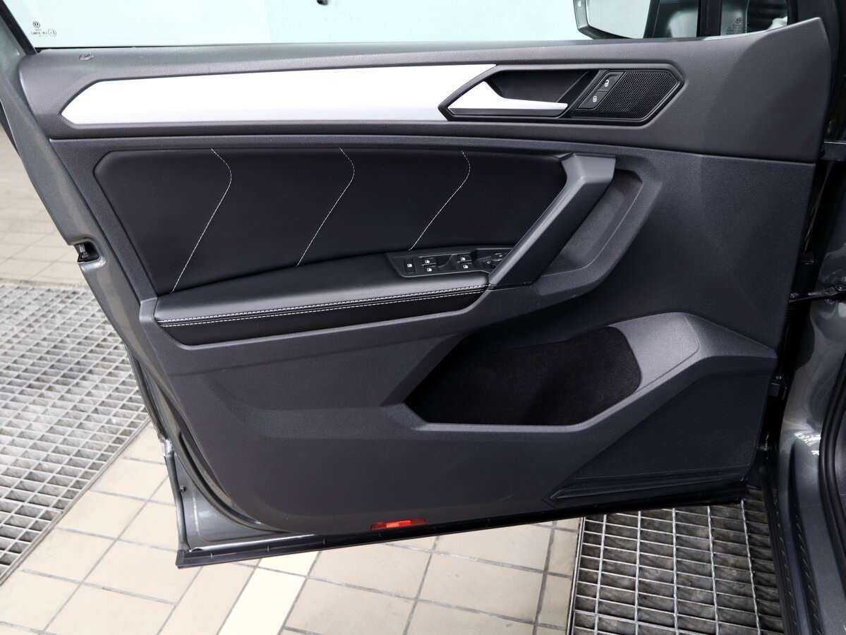 Volkswagen Tiguan б/у, 2021, Роботизированная. Фото: #14