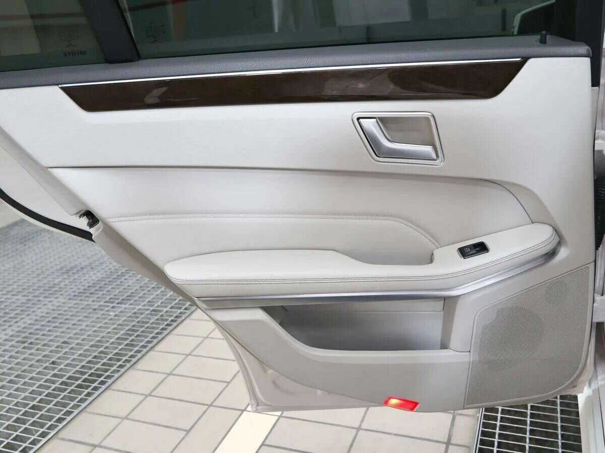 Mercedes-Benz E-Класс б/у, 2014, Автоматическая. Фото: #12