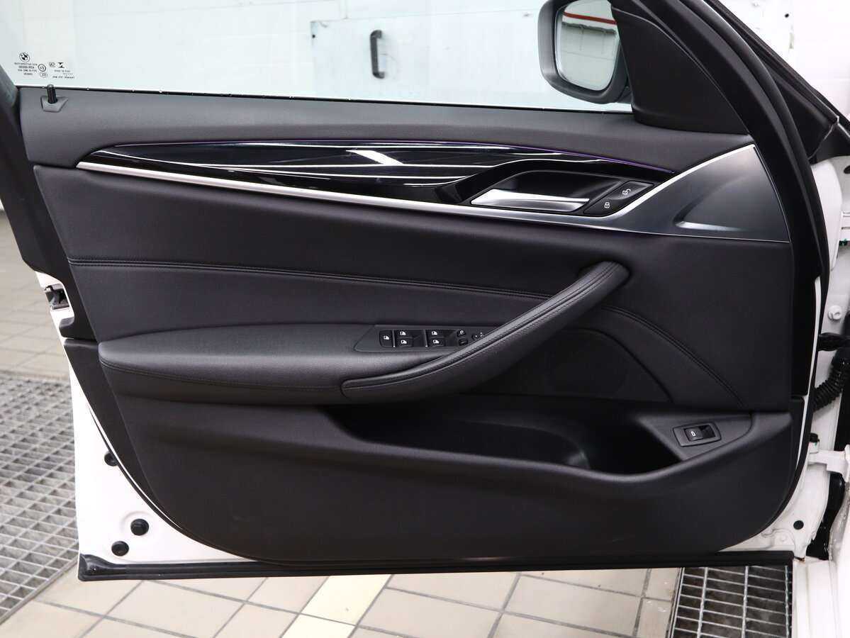 BMW 5 серии б/у, 2017, Автоматическая. Фото: #12