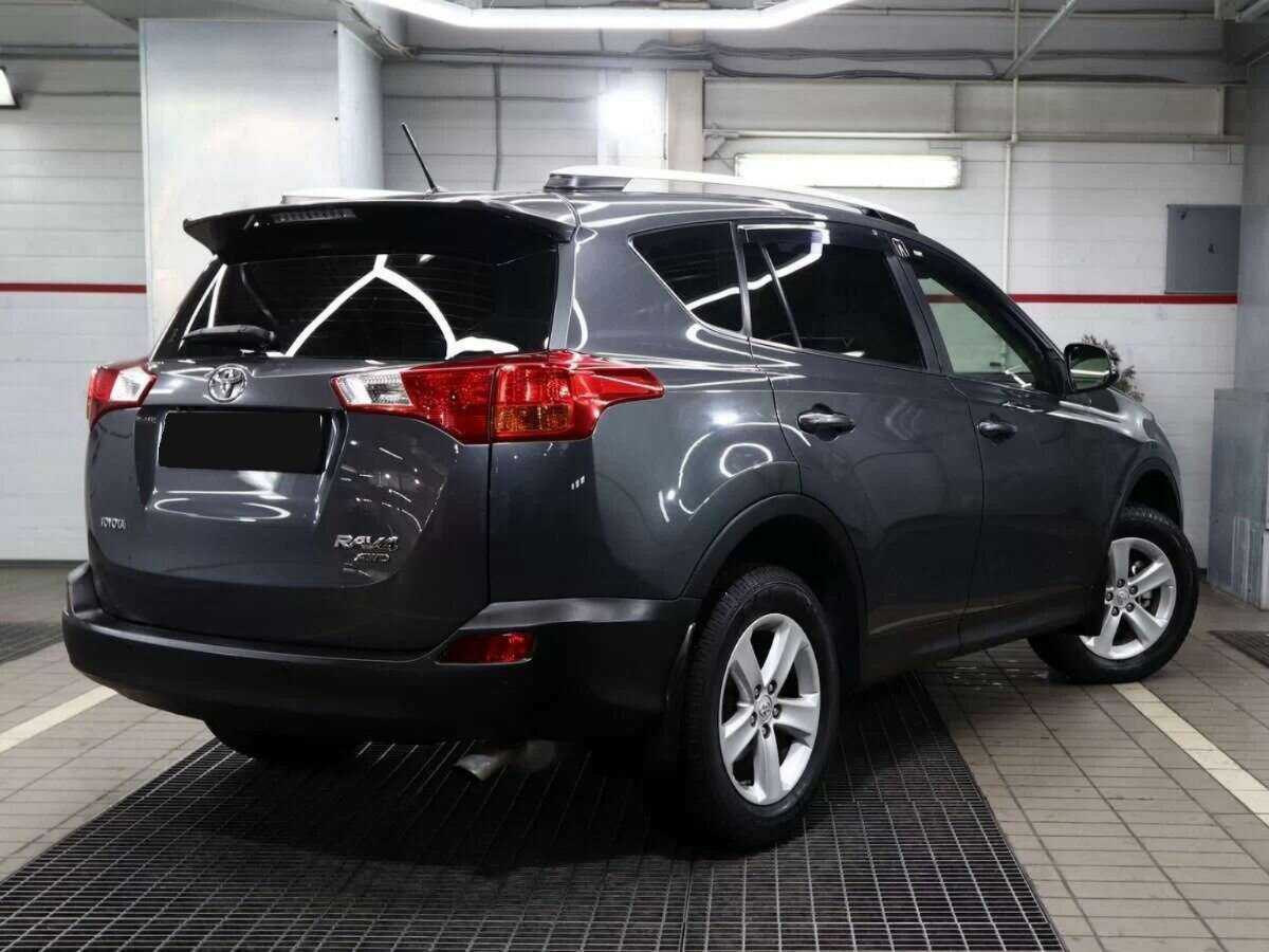 Toyota RAV4 б/у, 2013, Автоматическая. Фото: #1