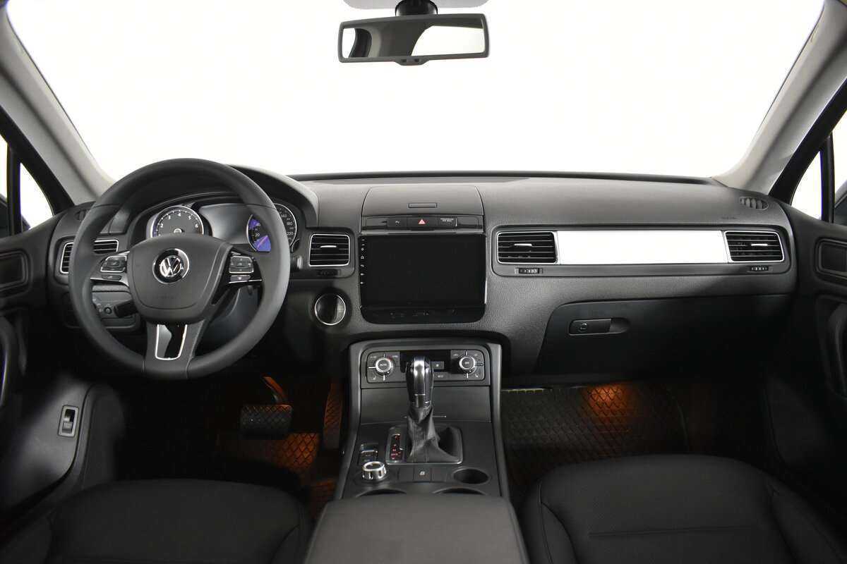 Volkswagen Touareg б/у, 2013, Автоматическая. Фото: #14