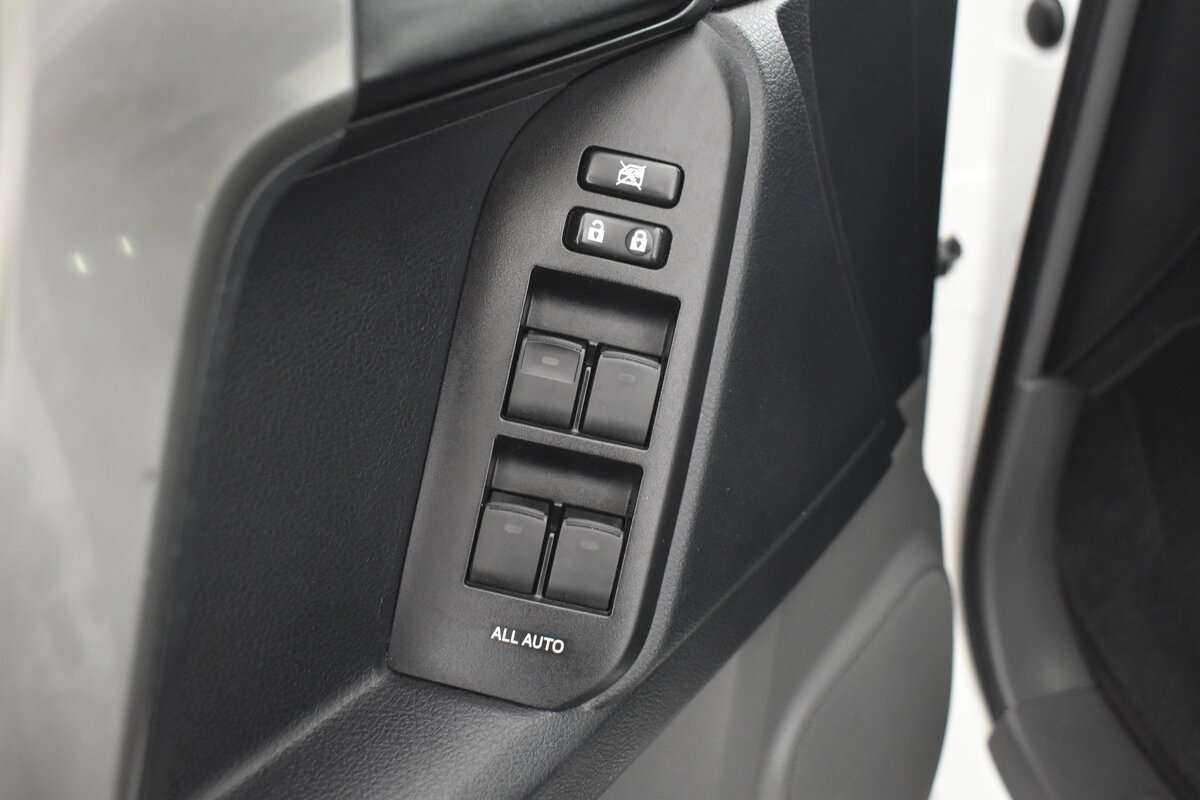 Toyota Land Cruiser Prado б/у, 2012, Автоматическая. Фото: #7