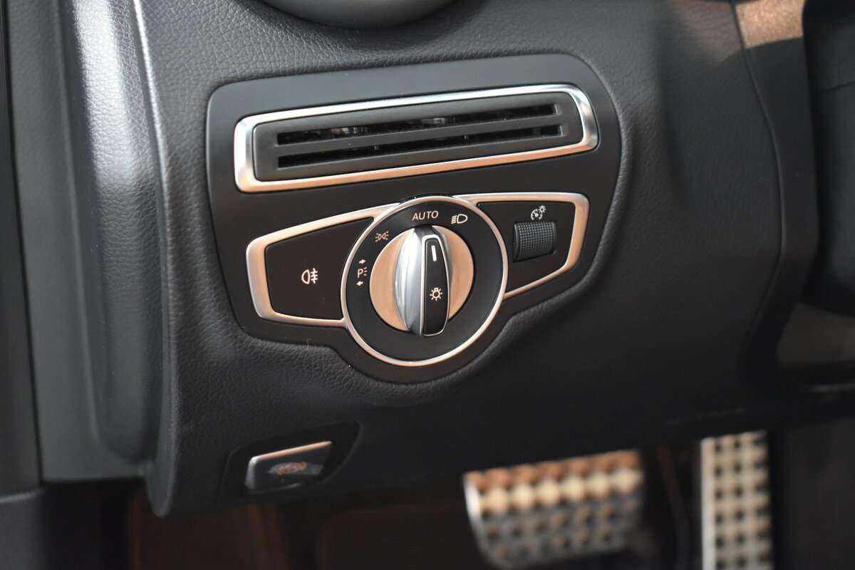 Mercedes-Benz C-Класс б/у, 2018, Автоматическая. Фото: #11