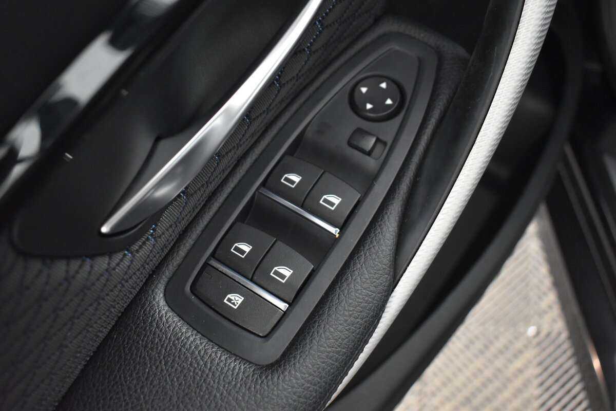 BMW 3 серии б/у, 2016, Автоматическая. Фото: #8