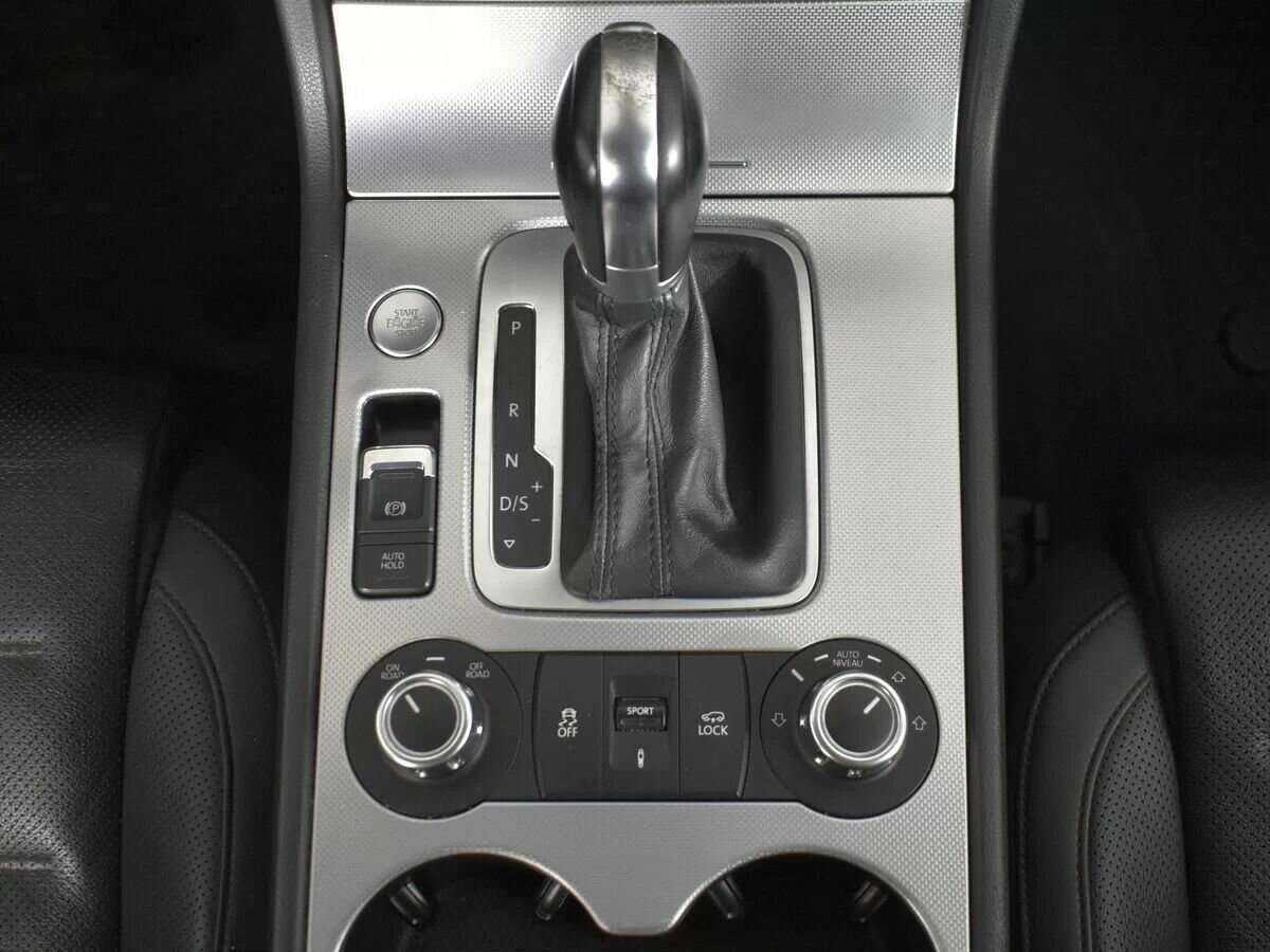 Volkswagen Touareg б/у, 2014, Автоматическая. Фото: #12