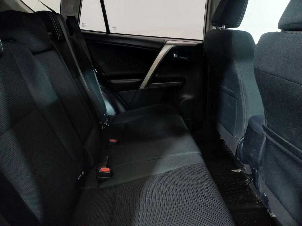 Toyota RAV4 б/у, 2018, Автоматическая. Фото: #10