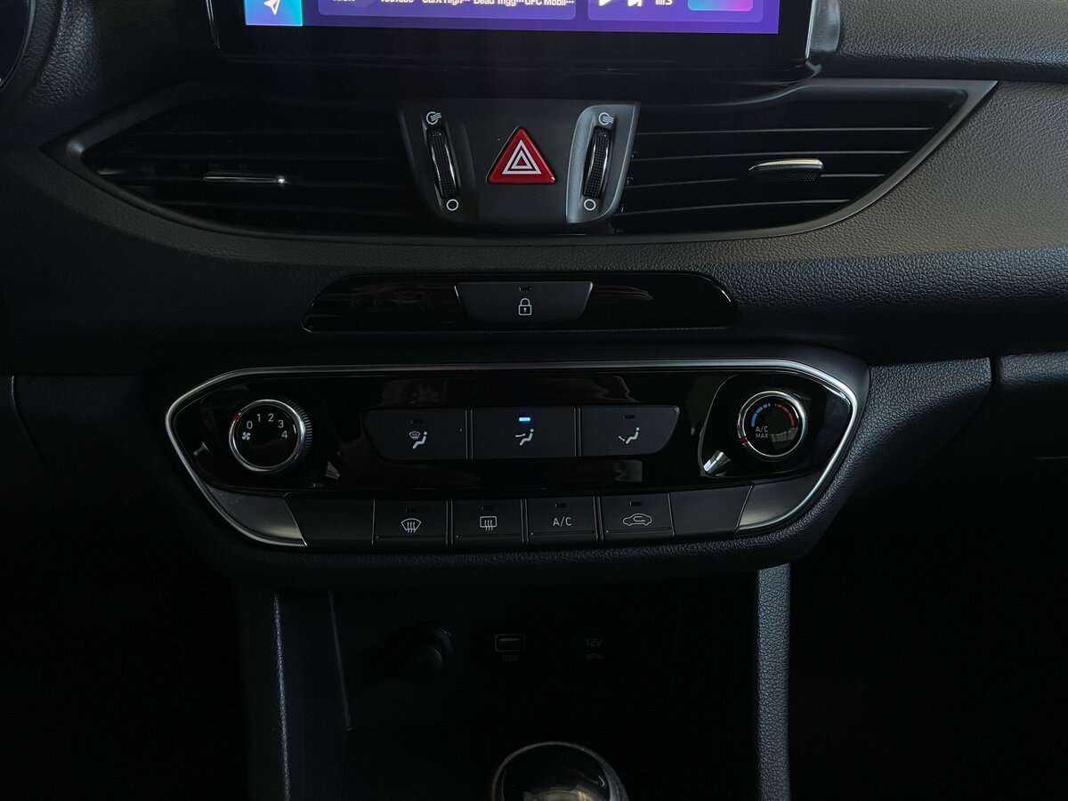 Hyundai i30 б/у, 2022, Автоматическая. Фото: #12