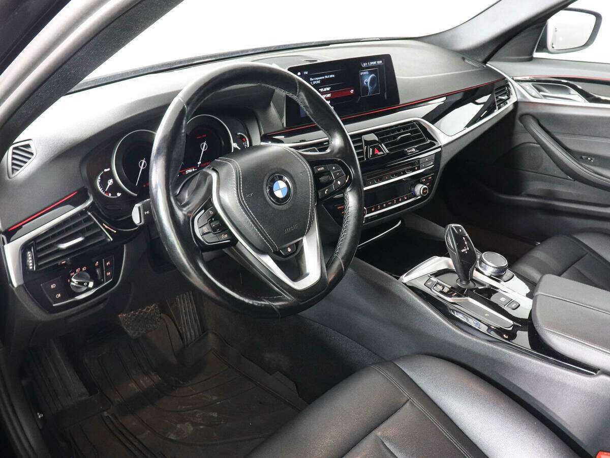 BMW 5 серии б/у, 2017, Автоматическая. Фото: #11