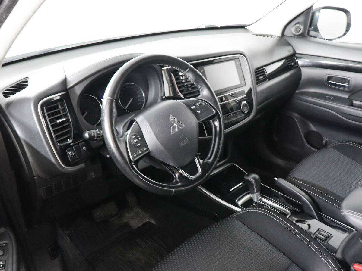 Mitsubishi Outlander б/у, 2019, Вариатор. Фото: #8