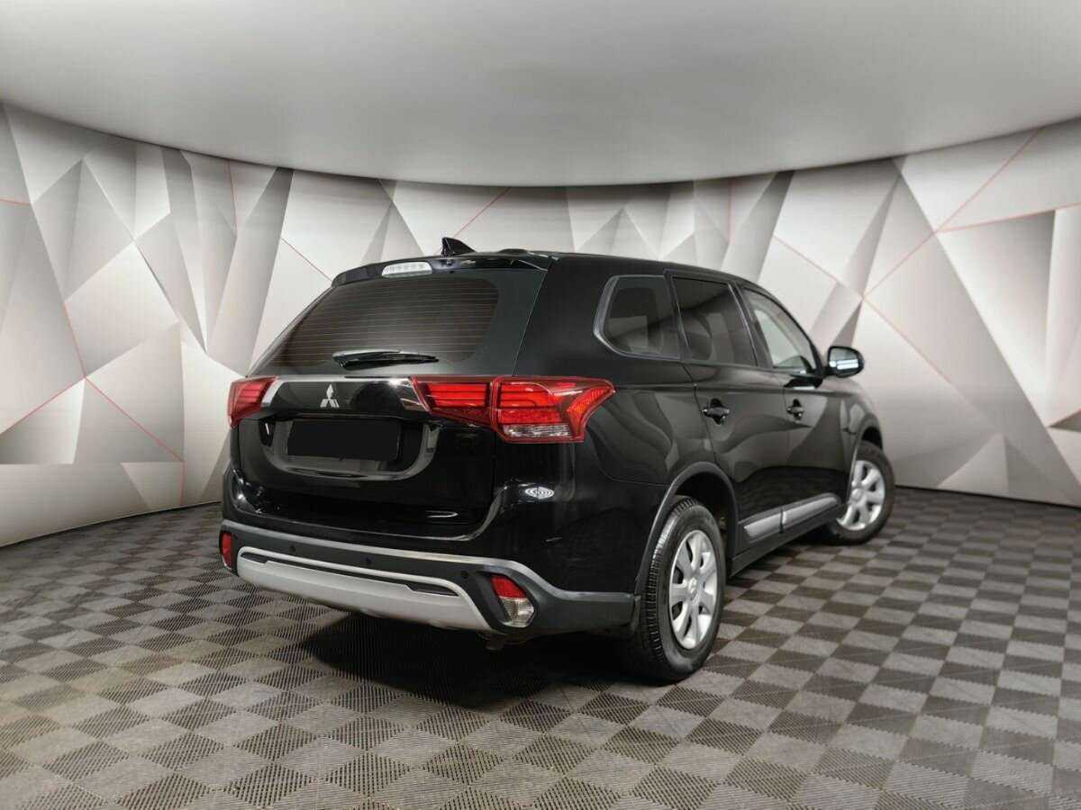 Mitsubishi Outlander б/у, 2018, Вариатор. Фото: #1