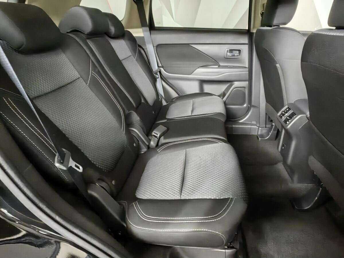 Mitsubishi Outlander б/у, 2022, Вариатор. Фото: #7