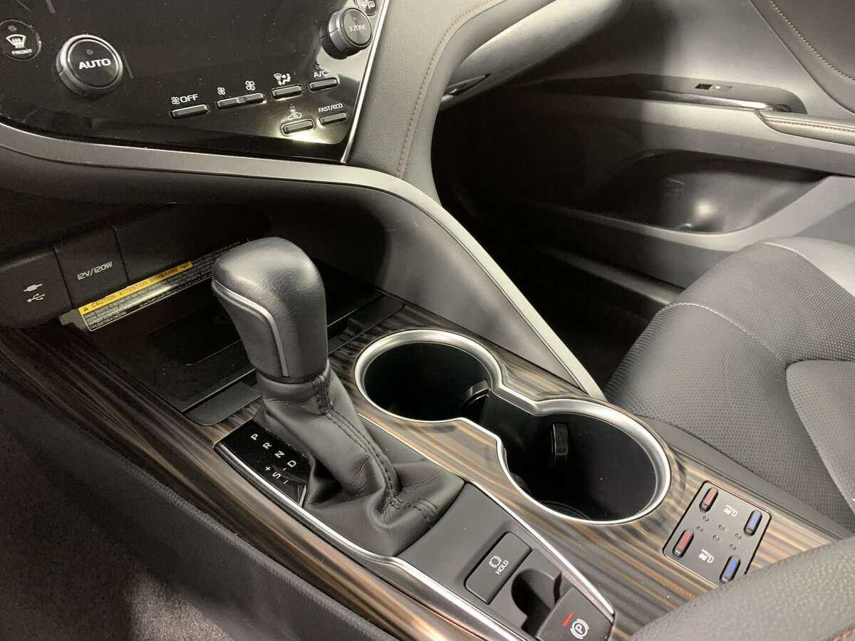 Toyota Camry б/у, 2021, Автоматическая. Фото: #14