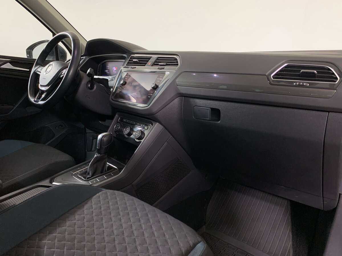 Volkswagen Tiguan б/у, 2020, Роботизированная. Фото: #11