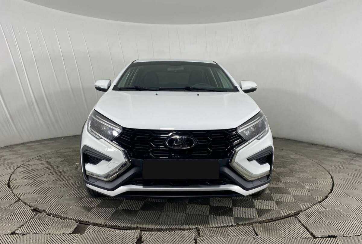 Lada (ВАЗ) Vesta б/у, 2023, Механическая. Фото: #1