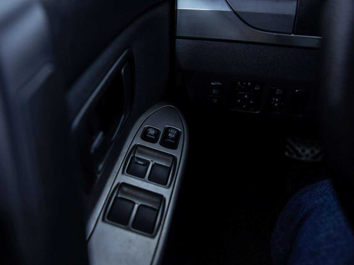 Mitsubishi Pajero б/у, 2012, Автоматическая. Фото: #8