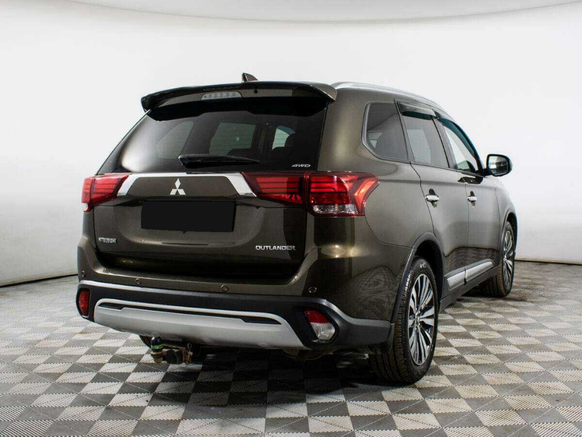 Mitsubishi Outlander б/у, 2018, Вариатор. Фото: #1