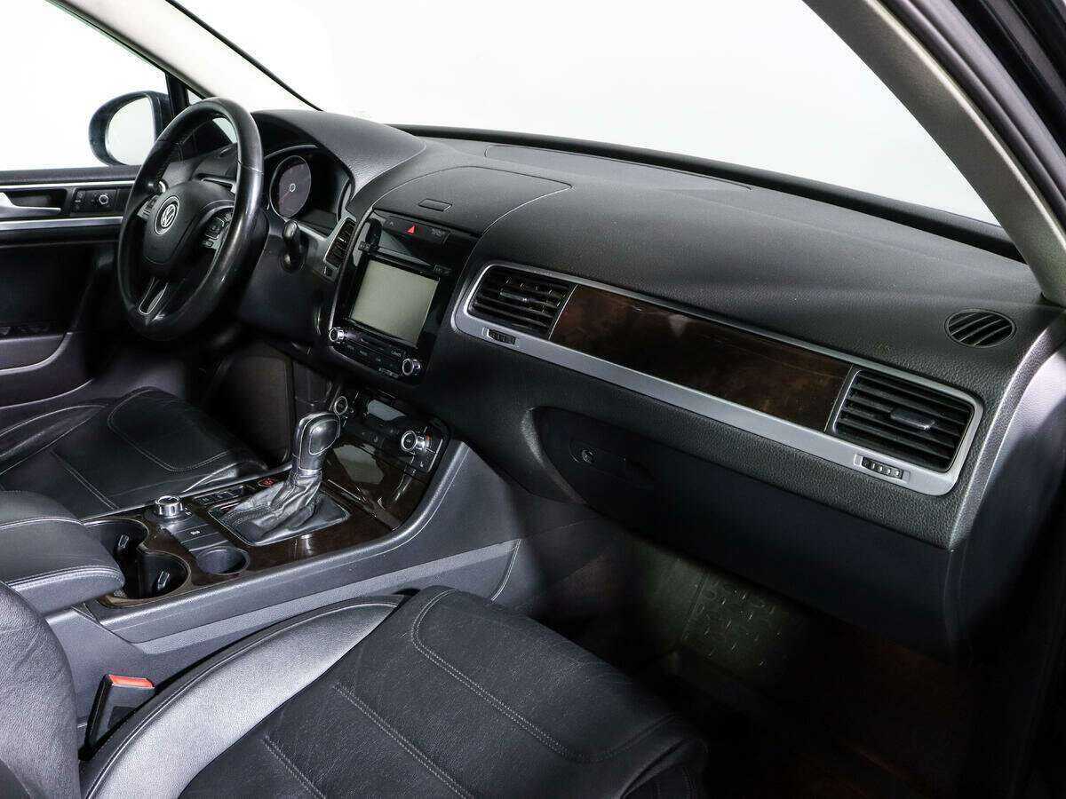 Volkswagen Touareg б/у, 2012, Автоматическая. Фото: #8