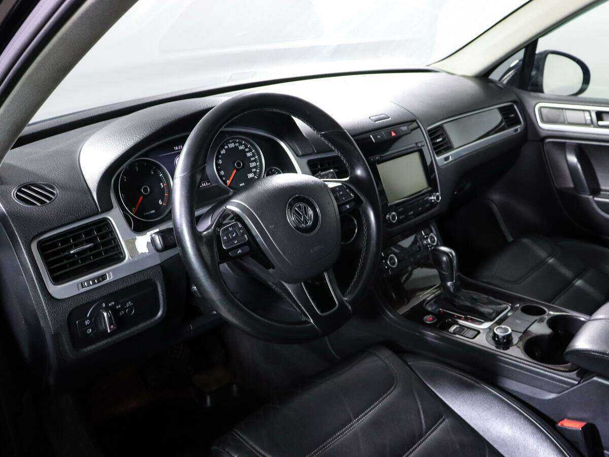 Volkswagen Touareg б/у, 2012, Автоматическая. Фото: #13