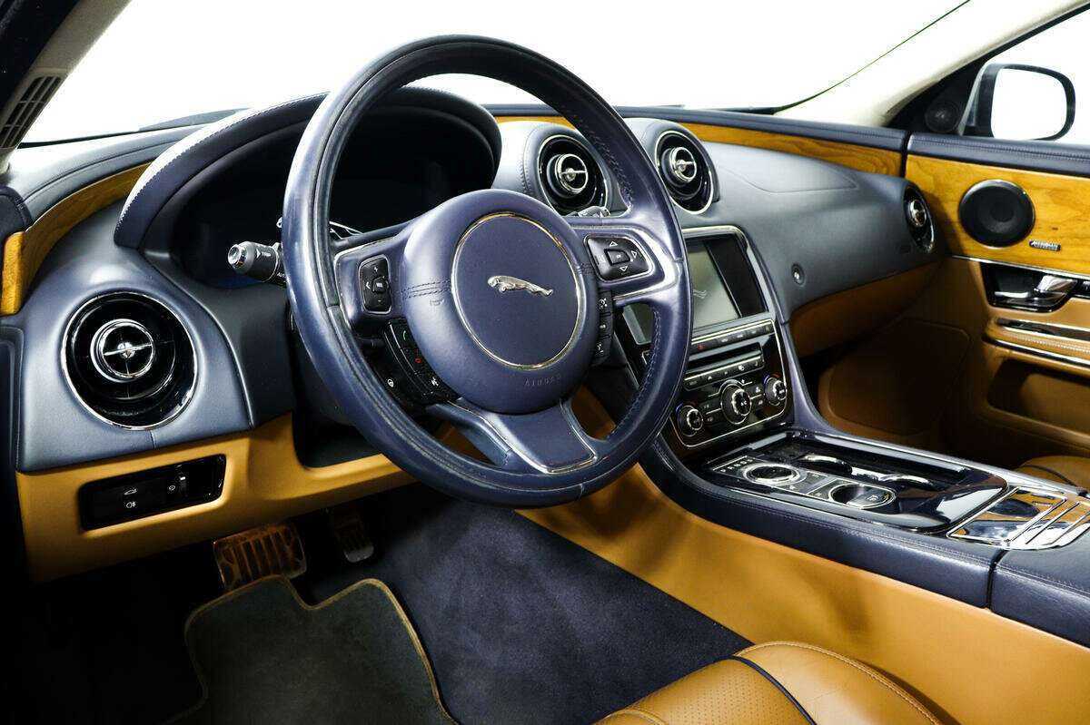 Jaguar XJ б/у, 2013, Автоматическая. Фото: #12