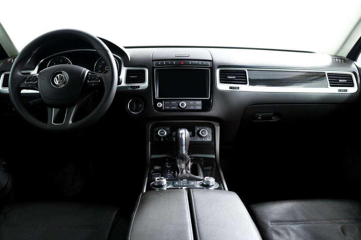 Volkswagen Touareg б/у, 2015, Автоматическая. Фото: #10