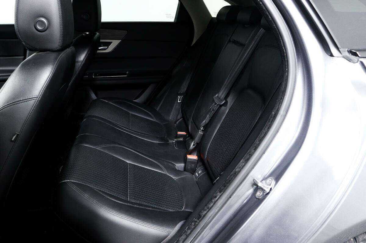 Jaguar XF б/у, 2016, Автоматическая. Фото: #11