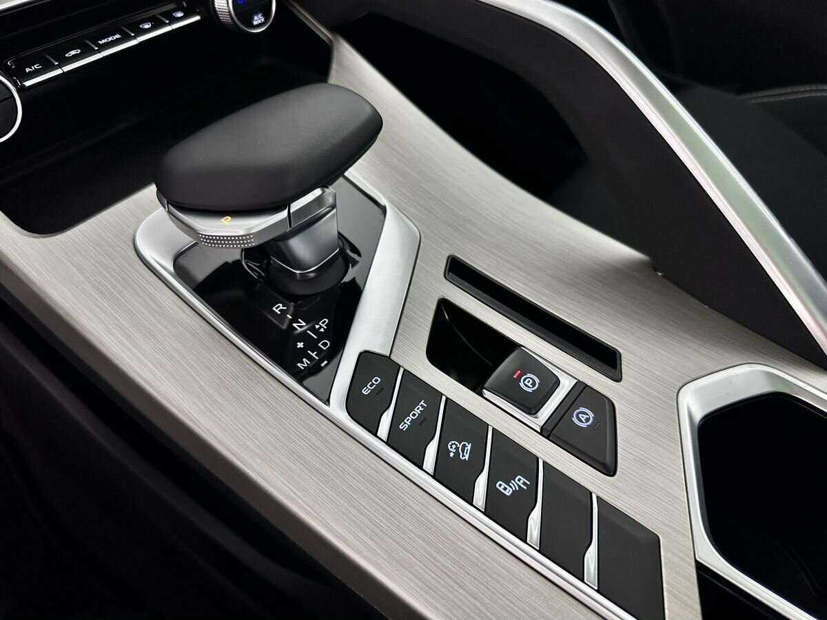 Geely Coolray б/у, 2023, Роботизированная. Фото: #13