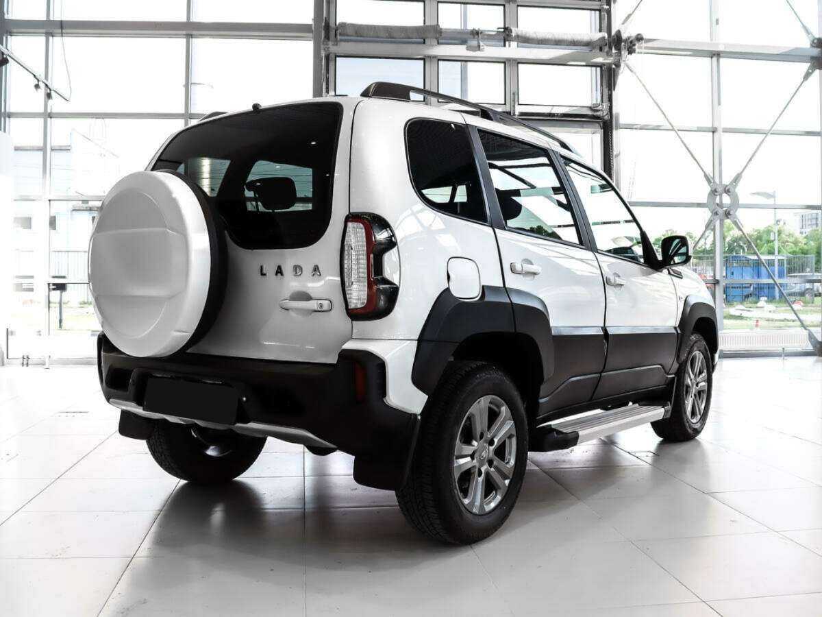 Lada (ВАЗ) Niva б/у, 2023, Механическая. Фото: #4