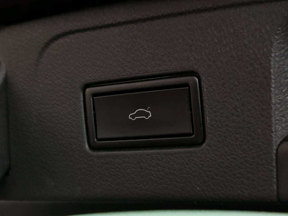 Volkswagen Passat б/у, 2019, Роботизированная. Фото: #6