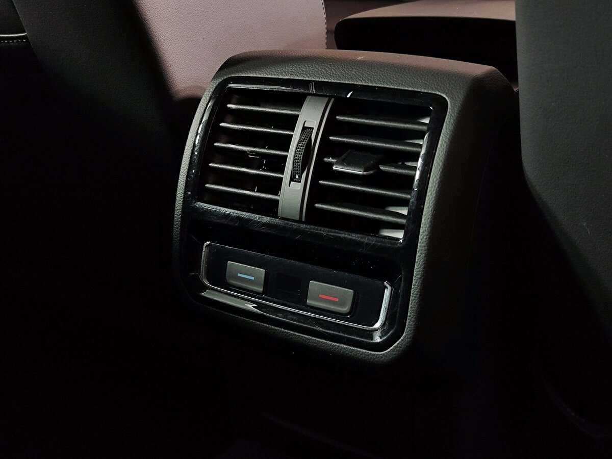 Volkswagen Passat б/у, 2019, Роботизированная. Фото: #12