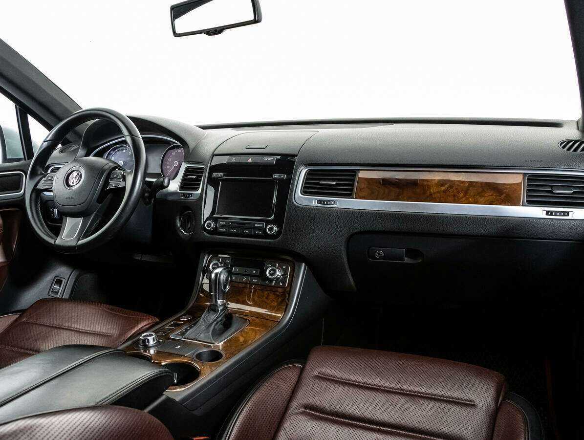 Volkswagen Touareg б/у, 2012, Автоматическая. Фото: #6