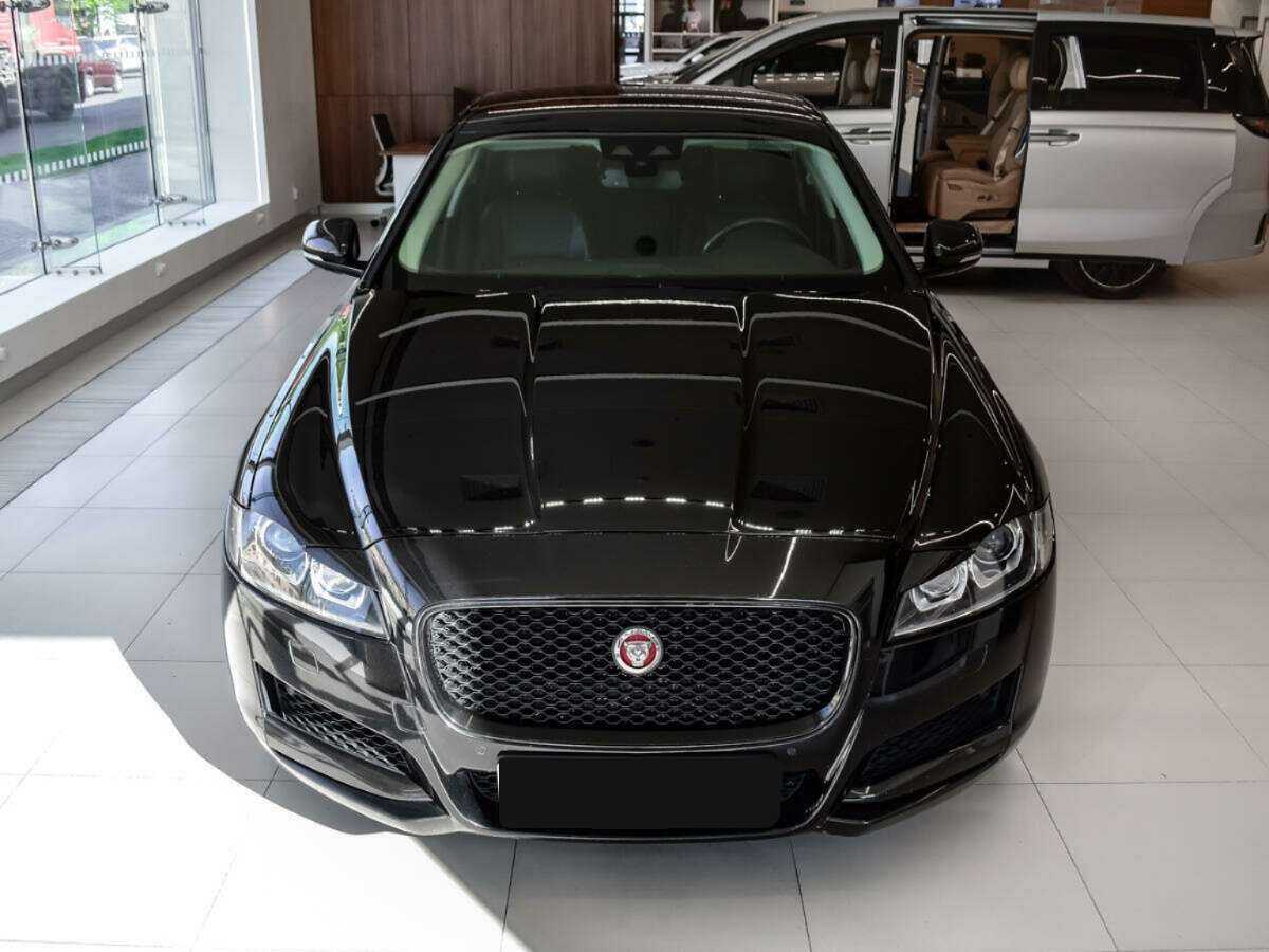 Jaguar XF б/у, 2017, Автоматическая. Фото: #2