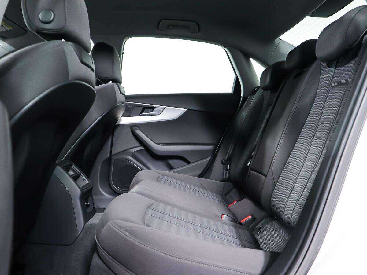 Audi A4 б/у, 2015, Роботизированная. Фото: #9