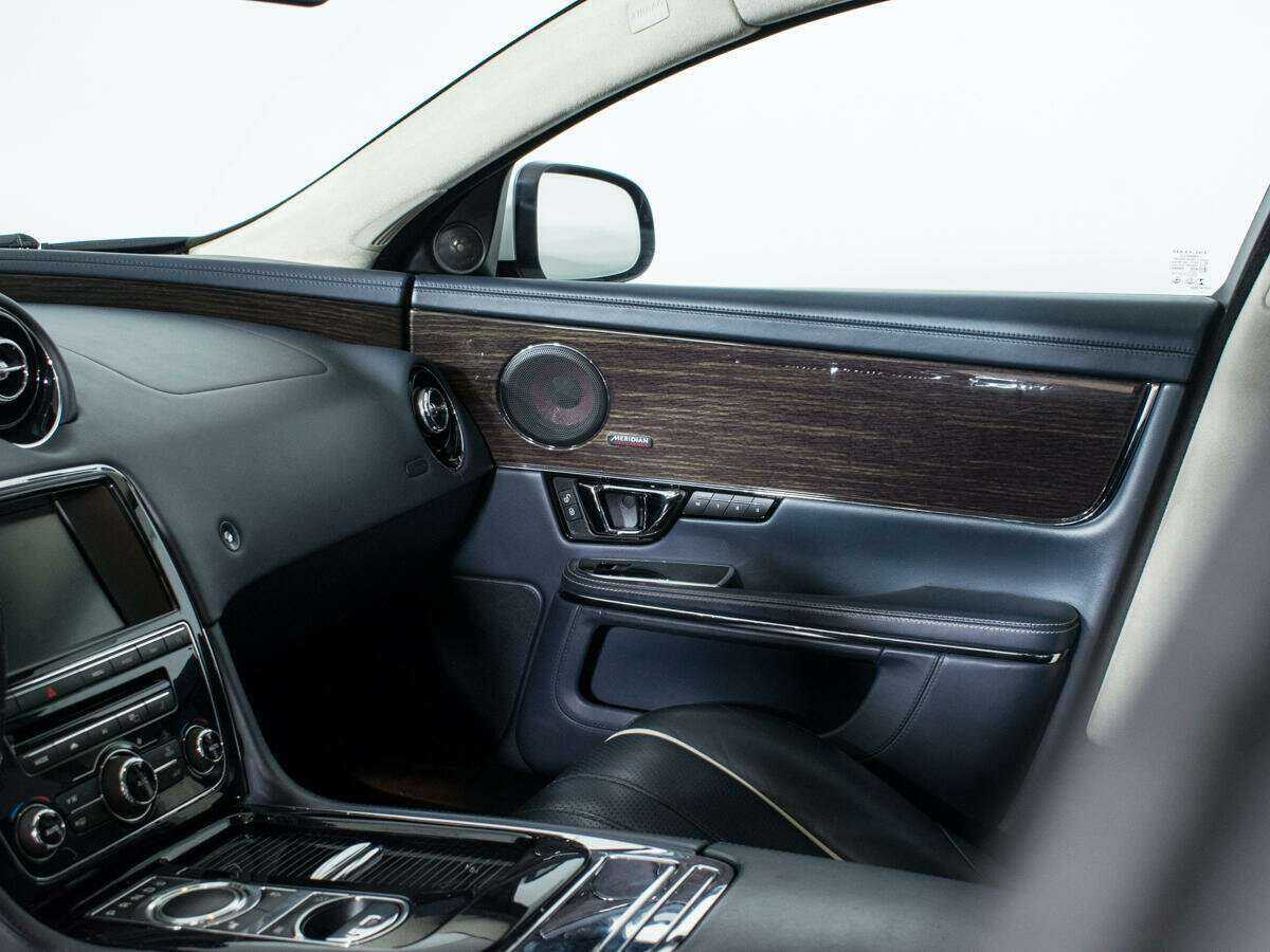 Jaguar XJ б/у, 2014, Автоматическая. Фото: #16