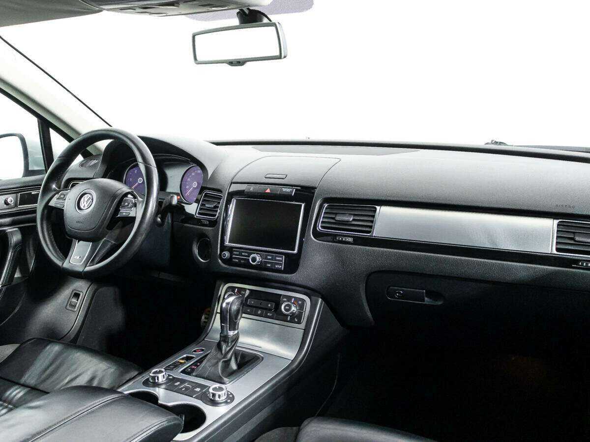 Volkswagen Touareg б/у, 2012, Автоматическая. Фото: #8