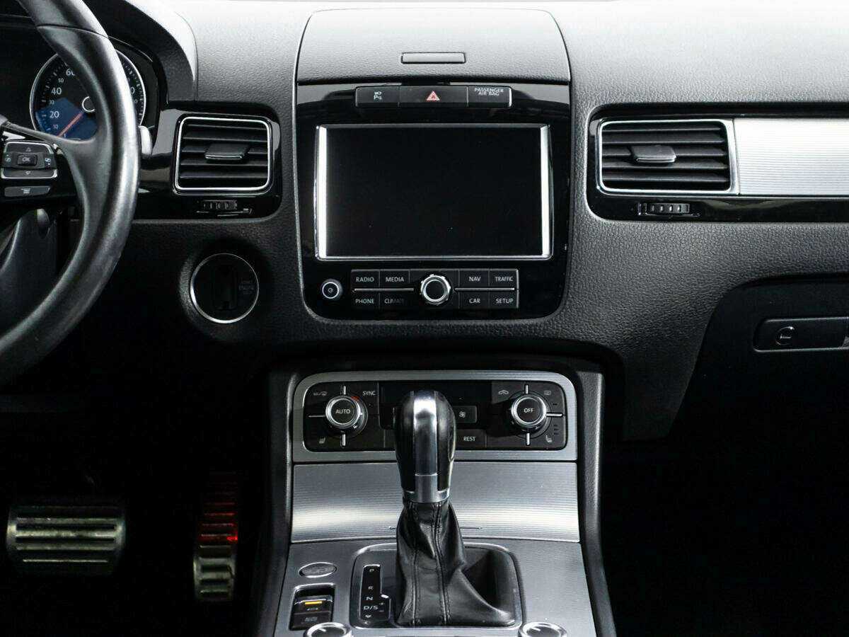 Volkswagen Touareg б/у, 2012, Автоматическая. Фото: #13