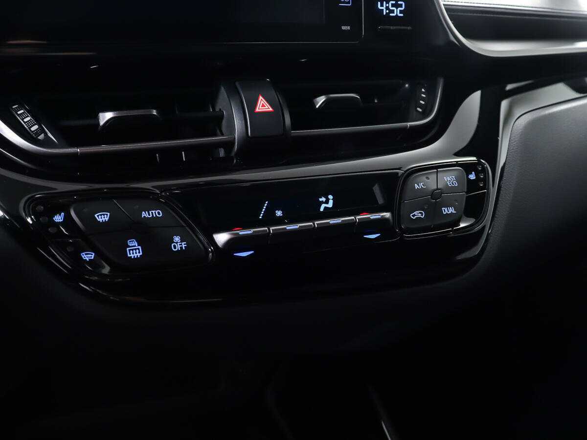 Toyota C-HR б/у, 2019, Вариатор. Фото: #12