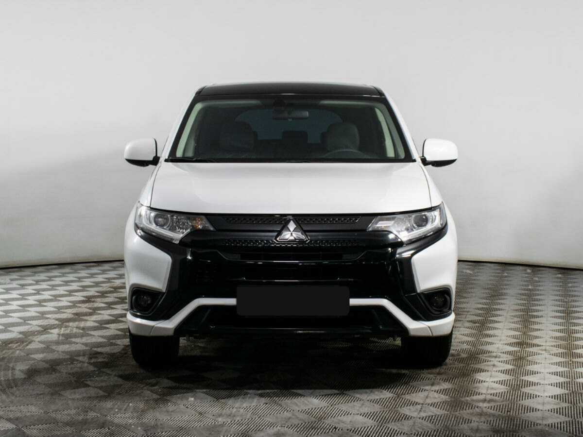 Mitsubishi Outlander б/у, 2022, Вариатор. Фото: #1