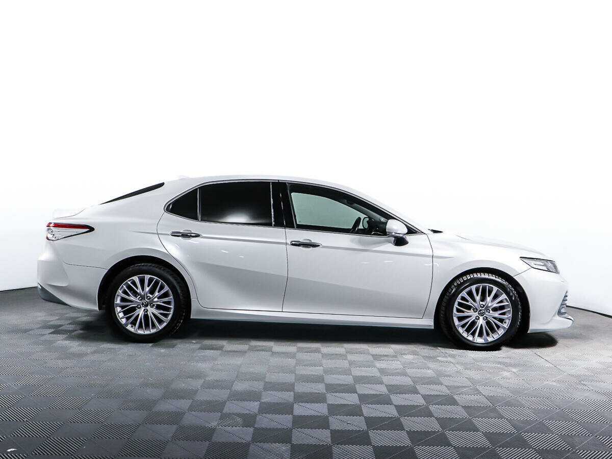 Toyota Camry б/у, 2018, Автоматическая. Фото: #3